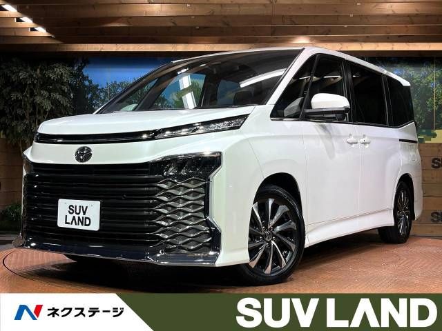 TOYOTA VOXY 2023