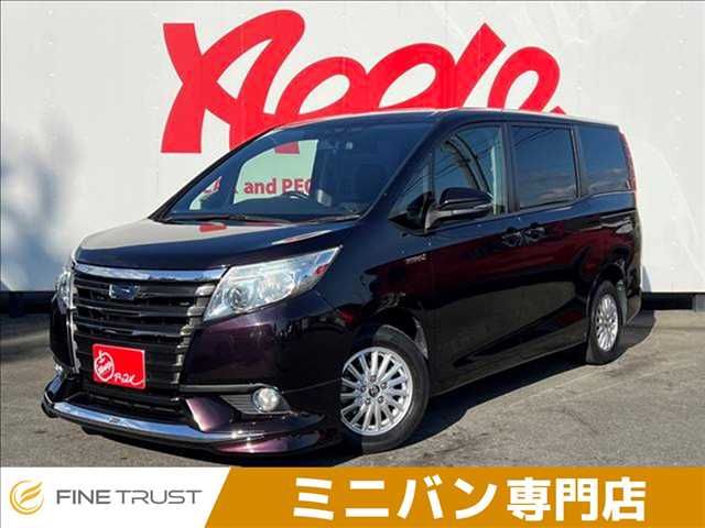 TOYOTA NOAH HYBRID 2015