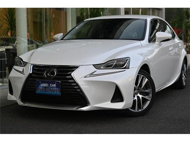 TOYOTA LEXUS IS200t 2016