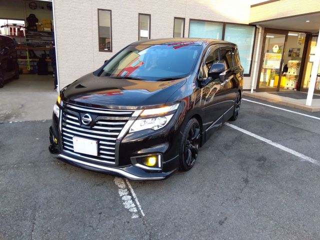 NISSAN ELGRAND 2017