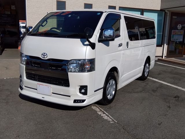 TOYOTA HIACE van 4WD 2022