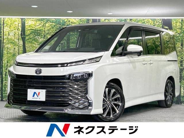 TOYOTA VOXY 2022