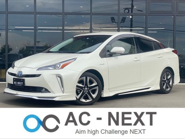 TOYOTA PRIUS 2019