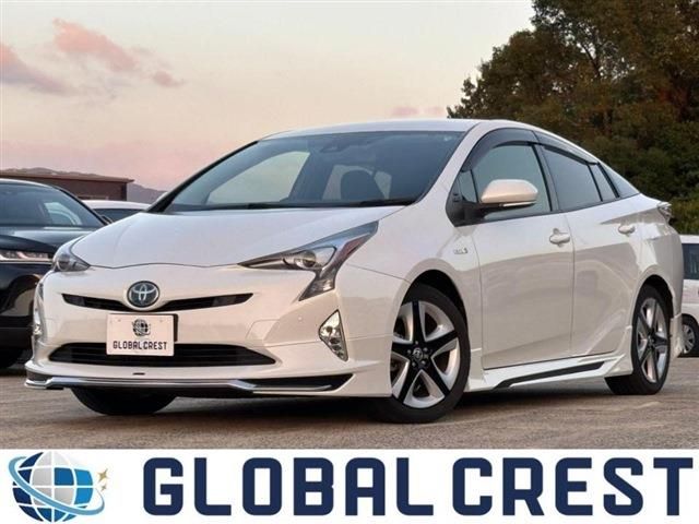 TOYOTA PRIUS 2017