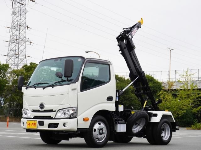 HINO 日野　デュトロ 2024