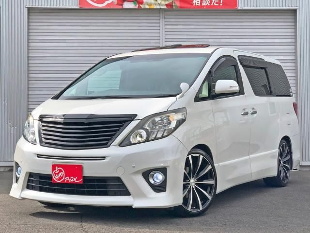 TOYOTA ALPHARD 2013