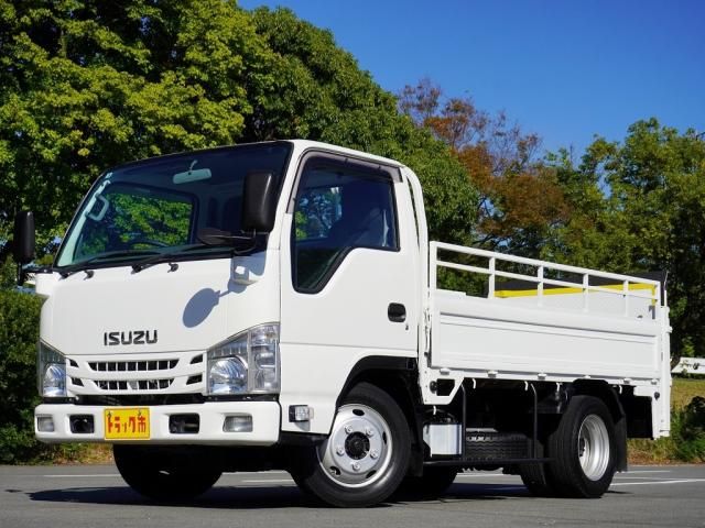 ISUZU エルフ 2016