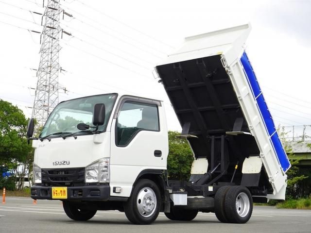 ISUZU エルフ 2019