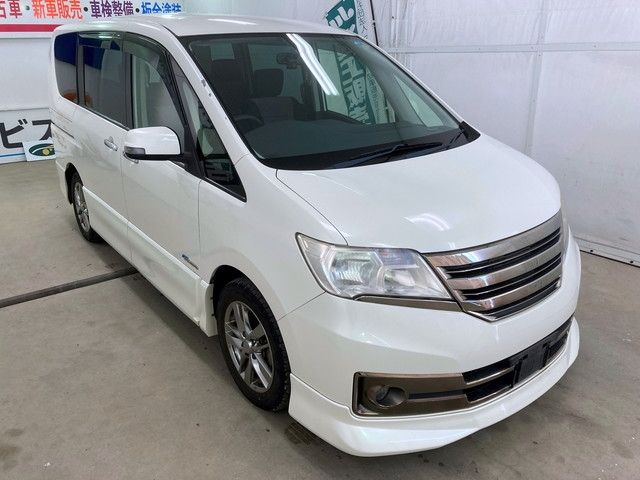 NISSAN SERENA  S-HYBRID 2013