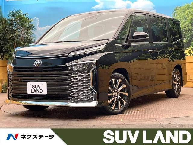 TOYOTA VOXY 2022