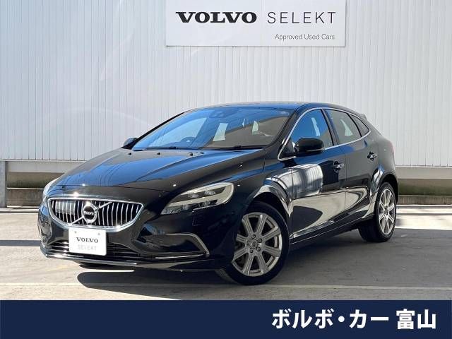 VOLVO V40 2016