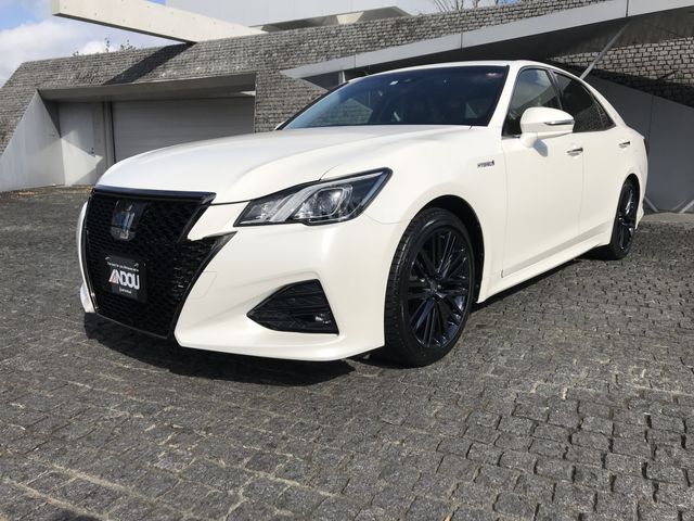 TOYOTA CROWN sedan hybrid 2018