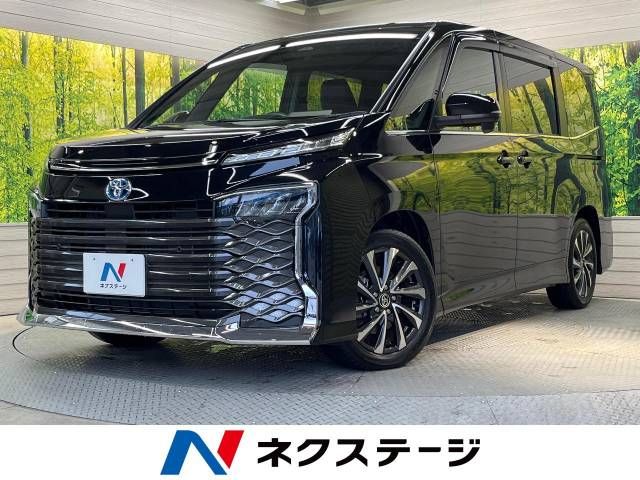 TOYOTA VOXY HYBRID 2023