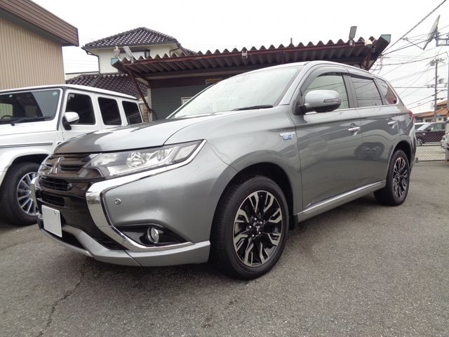 MITSUBISHI OUTLANDER PHEV 2015