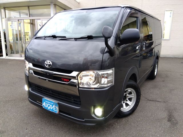 TOYOTA HIACE van 4WD 2018