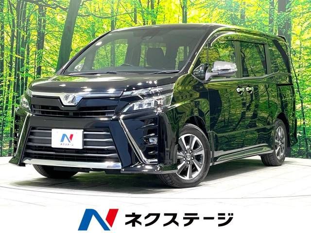 TOYOTA VOXY 2017