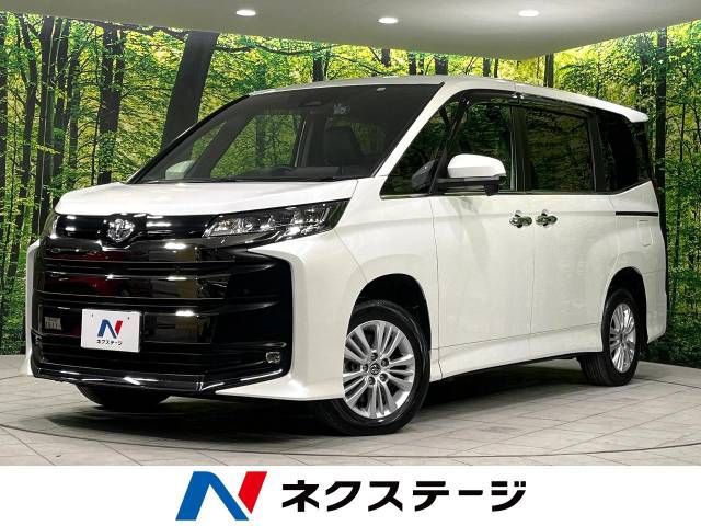 TOYOTA NOAH 4WD 2022