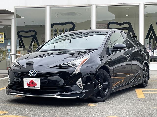 TOYOTA PRIUS 2016