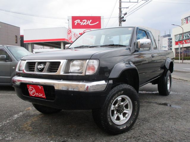 NISSAN DATSUN 4WD 2001