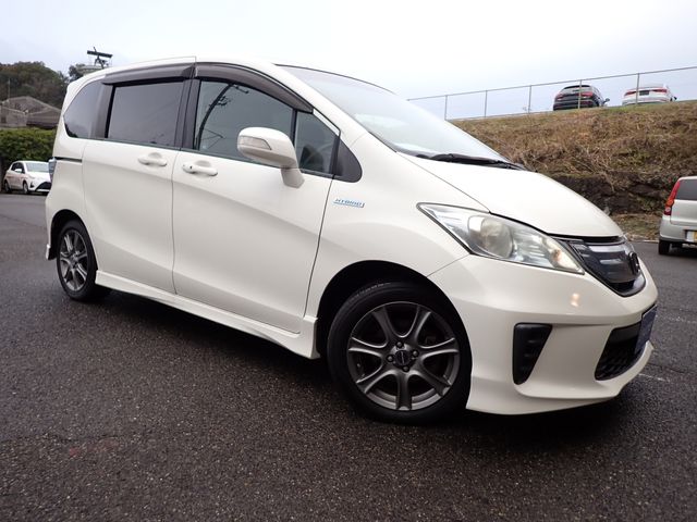 HONDA FREED HYBRID 2011