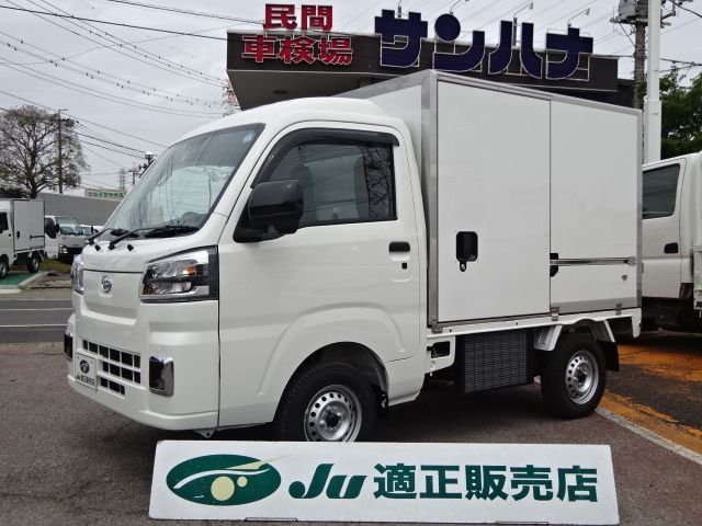 DAIHATSU HIJET truck 2024