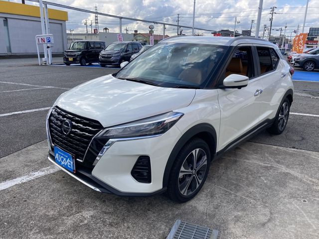 NISSAN KICKS 2022