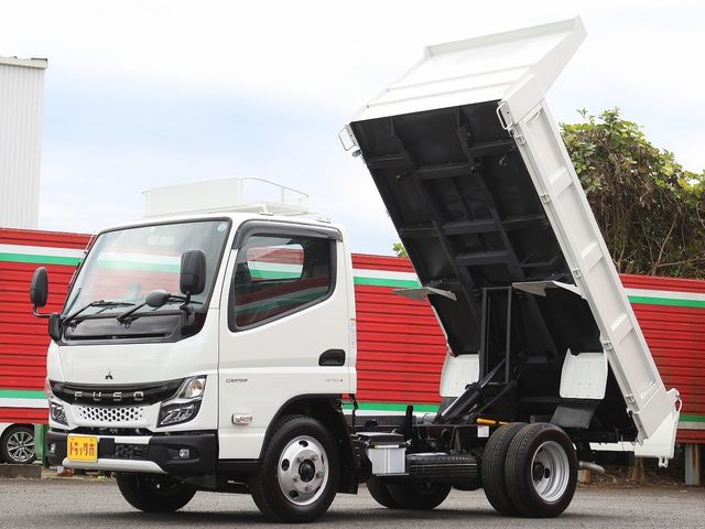 MITSUBISHI CANTER 2023