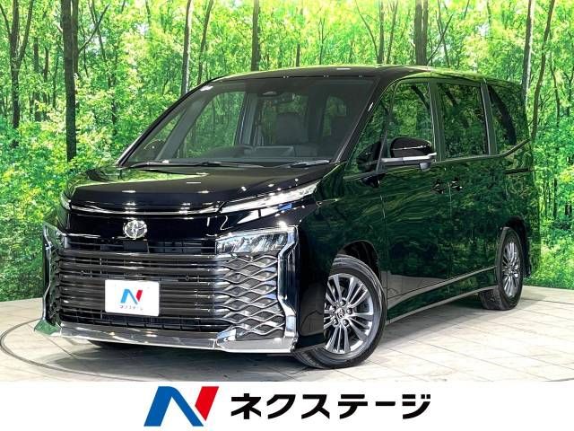 TOYOTA VOXY 2024