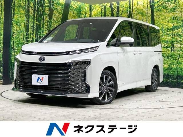 TOYOTA VOXY 2022