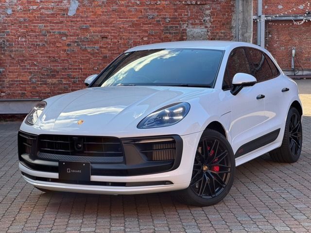 PORSCHE Macan 2023