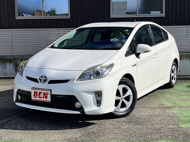 TOYOTA PRIUS 2014