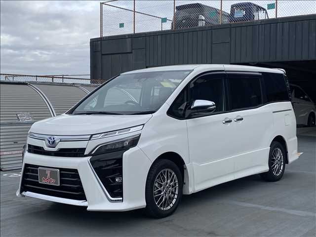 TOYOTA VOXY 2021