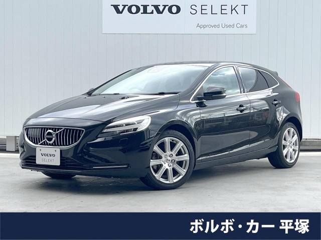 VOLVO V40 2017