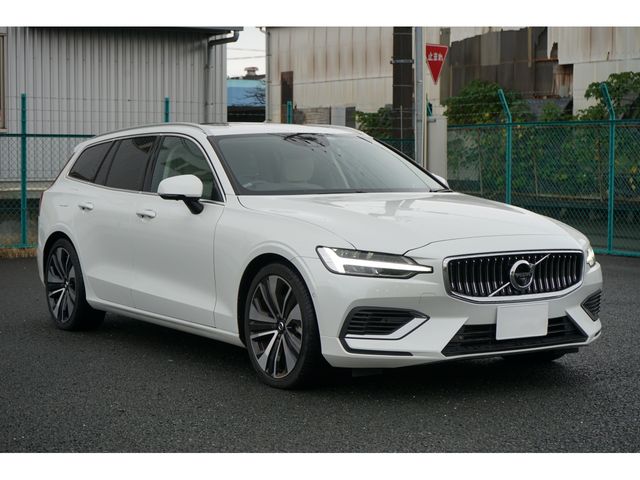 VOLVO V60 2022