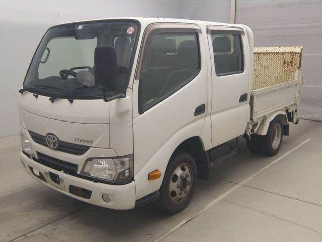 TOYOTA DYNA 2016