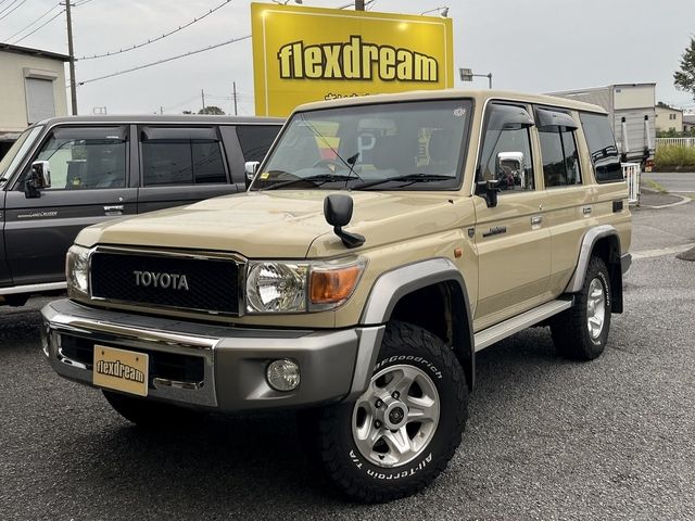 TOYOTA LANDCRUISER van 2015