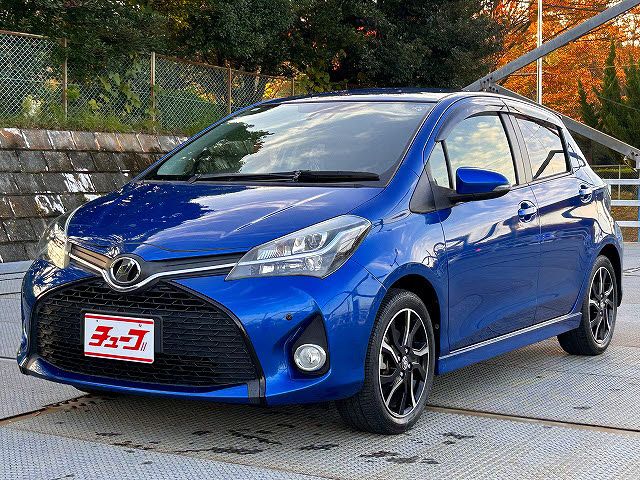 TOYOTA VITZ 2016