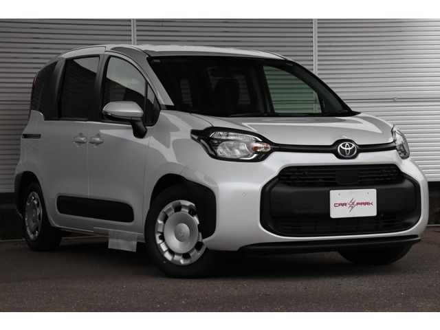 TOYOTA SIENTA HYBRID 2024