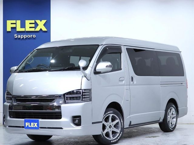 TOYOTA HIACE wagon 4WD 2010