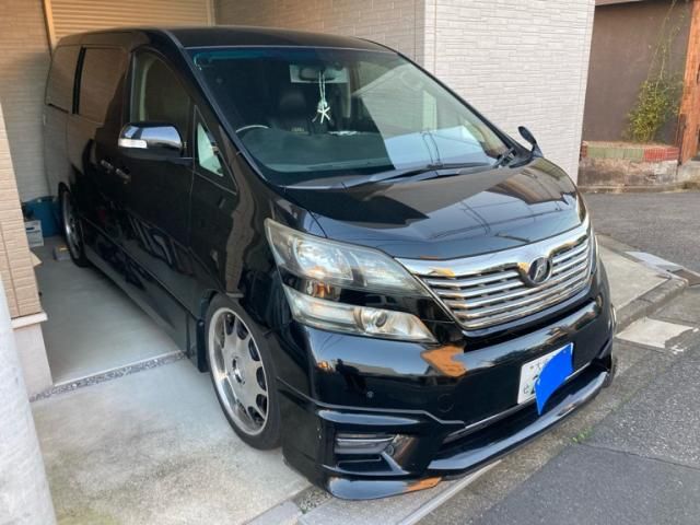 TOYOTA VELLFIRE 2010