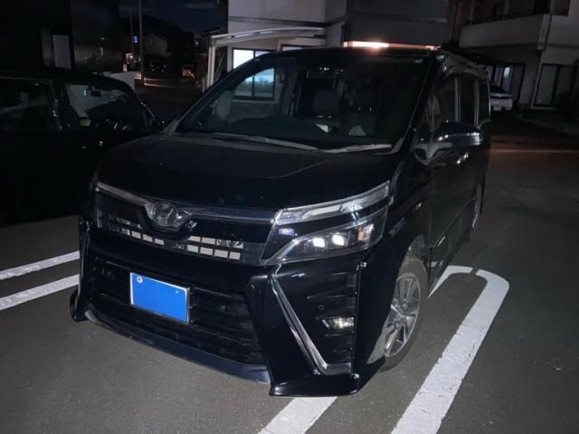 TOYOTA VOXY 2019