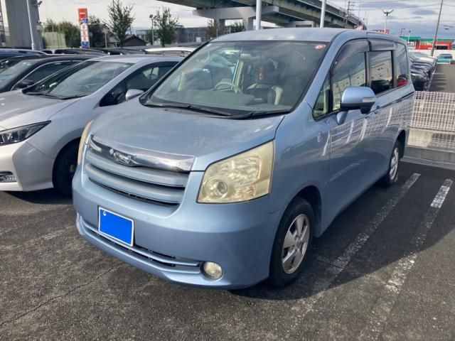 TOYOTA NOAH 4WD 2008