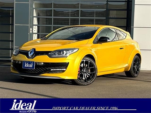 RENAULT MEGANE hatchback 2015