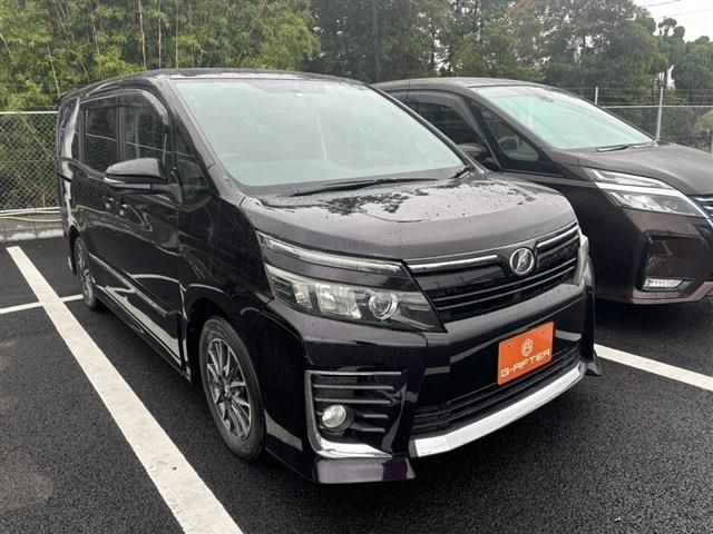 TOYOTA VOXY 2014