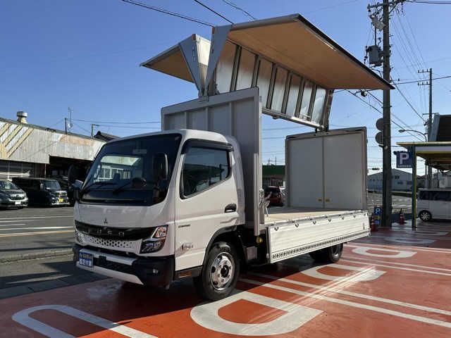 MITSUBISHI CANTER 2023