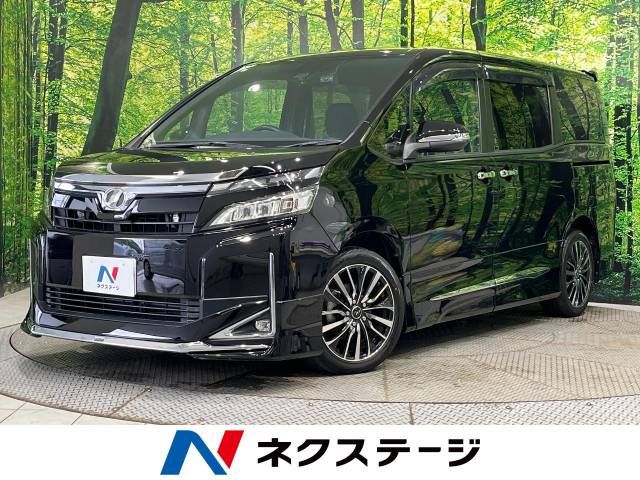 TOYOTA VOXY 2017