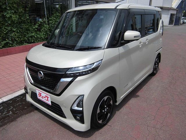 NISSAN ROOX 2021