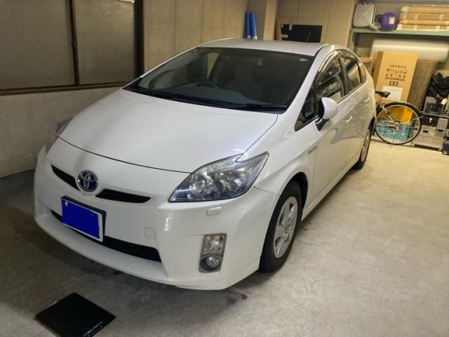 TOYOTA PRIUS 2011