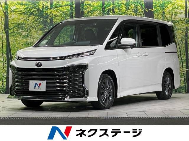 TOYOTA VOXY 2023