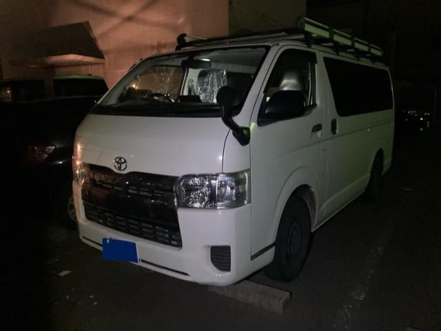 TOYOTA HIACE van 4WD 2017